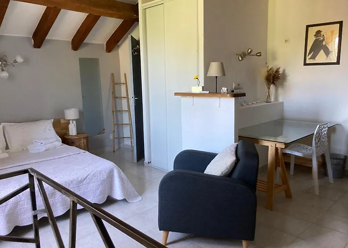 Maison Kyprea: /duplex , Spacieux, Confort Avec Terrasse Exterieure Privee, Parking Privatif , Vue Pittoresque Sur La Citadelle De Et Les Montagnes. Corte (Corsica)