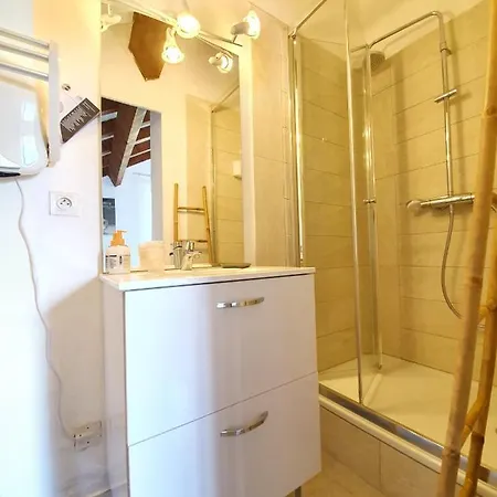Maison Kyprea: /duplex , Spacieux, Confort Avec Terrasse Exterieure Privee, Parking Privatif , Vue Pittoresque Sur La Citadelle De Et Les Montagnes. Appartement