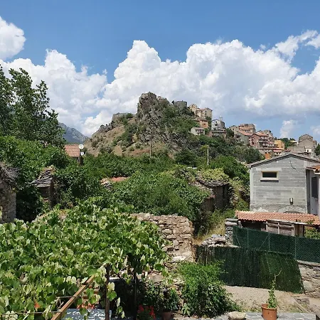 Maison Kyprea: /duplex , Spacieux, Confort Avec Terrasse Exterieure Privee, Parking Privatif , Vue Pittoresque Sur La Citadelle De Et Les Montagnes. Appartement