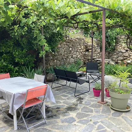 Maison Kyprea: /duplex , Spacieux, Confort Avec Terrasse Exterieure Privee, Parking Privatif , Vue Pittoresque Sur La Citadelle De Et Les Montagnes. Apartment