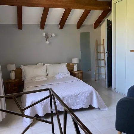 Maison Kyprea: /duplex , Spacieux, Confort Avec Terrasse Exterieure Privee, Parking Privatif , Vue Pittoresque Sur La Citadelle De Et Les Montagnes.