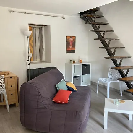 Maison Kyprea: /duplex , Spacieux, Confort Avec Terrasse Exterieure Privee, Parking Privatif , Vue Pittoresque Sur La Citadelle De Et Les Montagnes. *